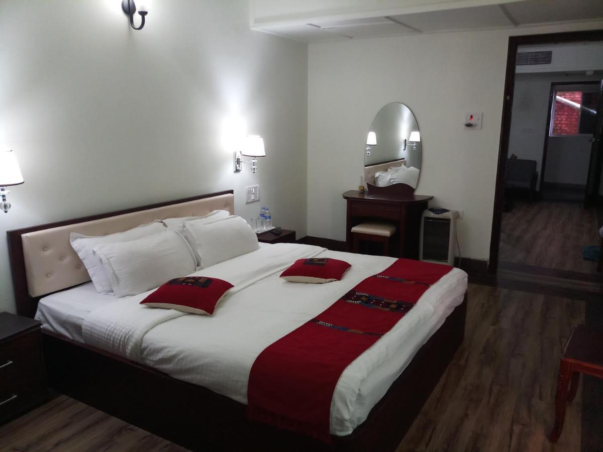 Hotel Japfu Kohima Extérieur photo