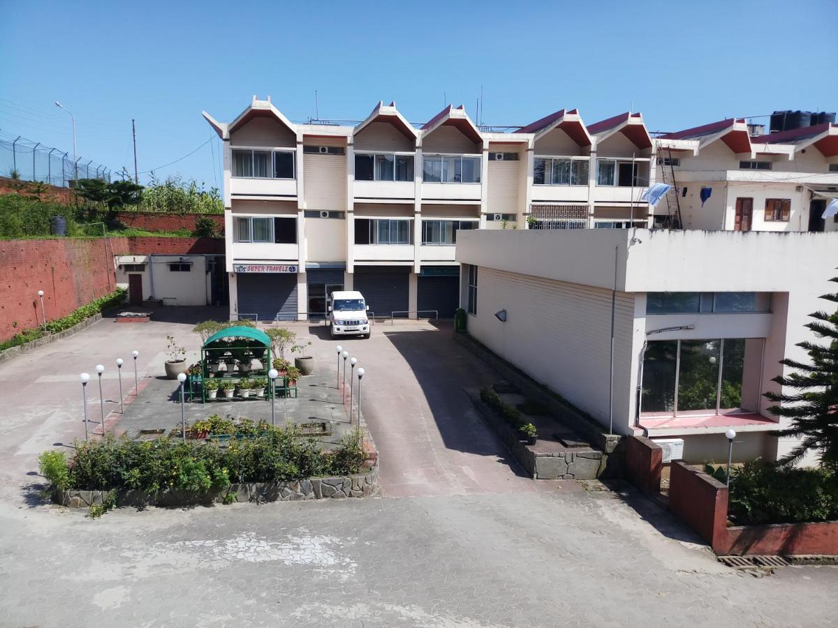 Hotel Japfu Kohima Extérieur photo
