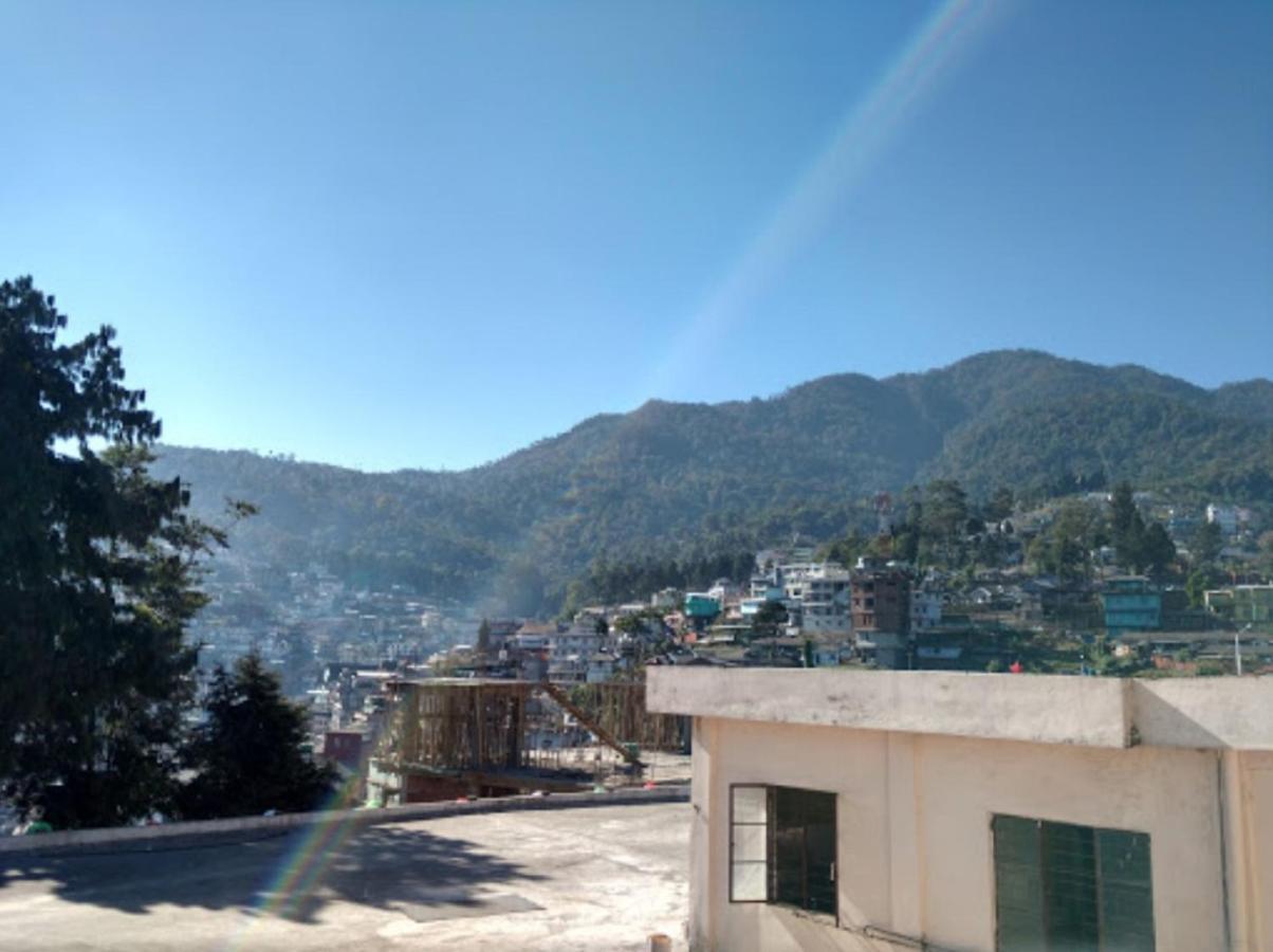 Hotel Japfu Kohima Extérieur photo
